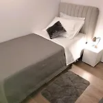 Luklena Apartment *