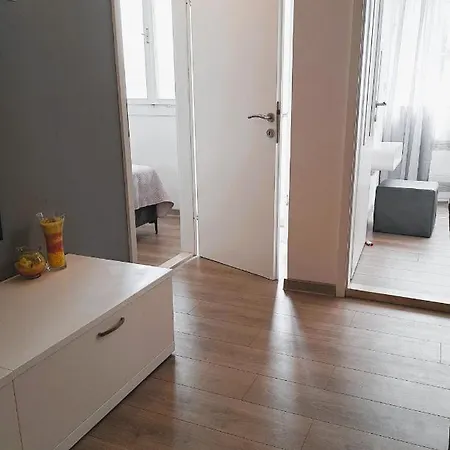 Appartement Luklena *