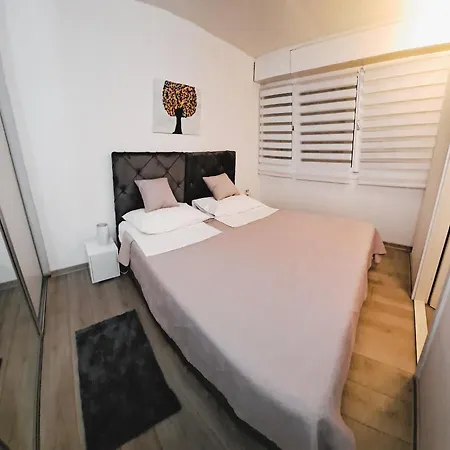 Luklena Split