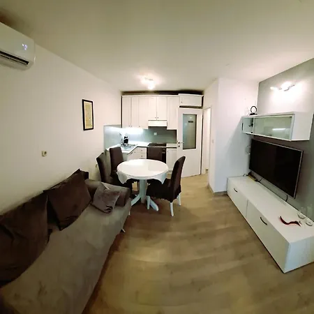 Luklena Apartamento *