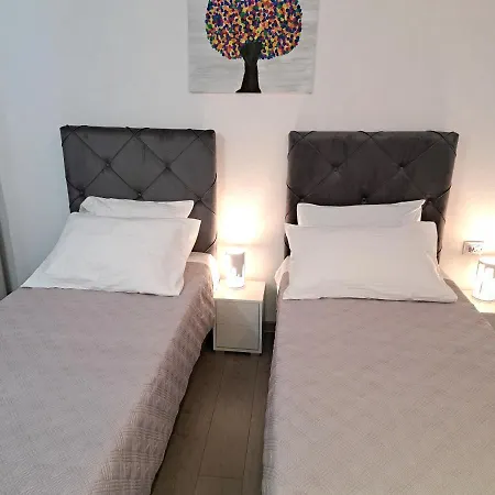 Luklena Apartamento *